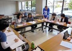 ゆっくりおしゃべり英会話 ( 初級 ) 少人数制